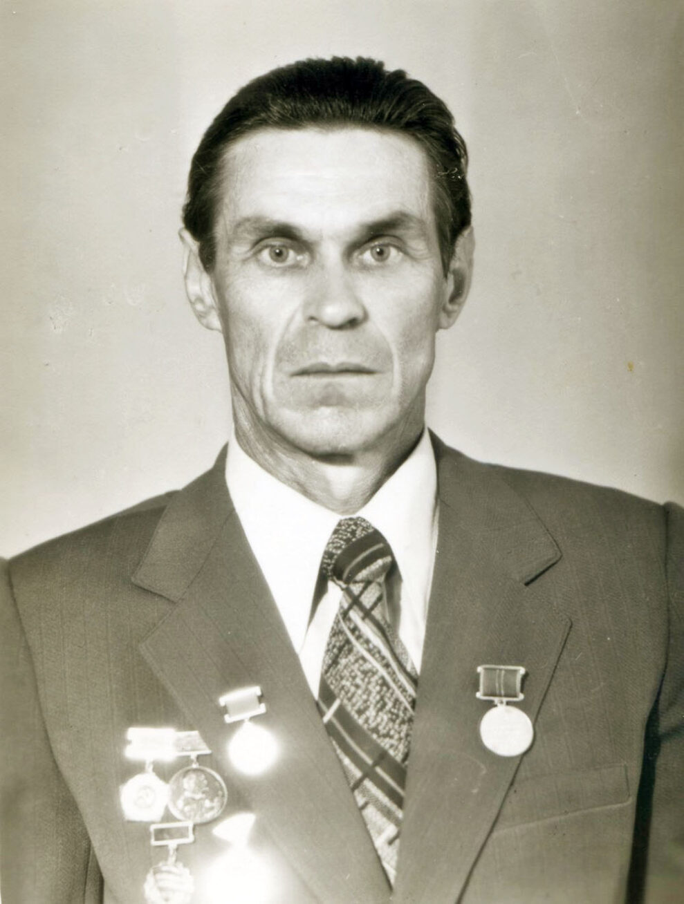 Приручить трактор - gruzd-989x1308