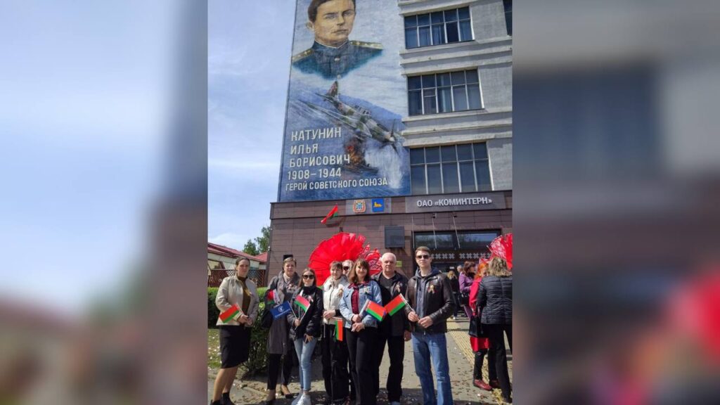 Мурал в честь бывшего работника «СтанкоГомеля», Героя Советского Союза Ильи Катунина открыли в Гомеле - photo_2025-05-06_17-09-00-1024x576