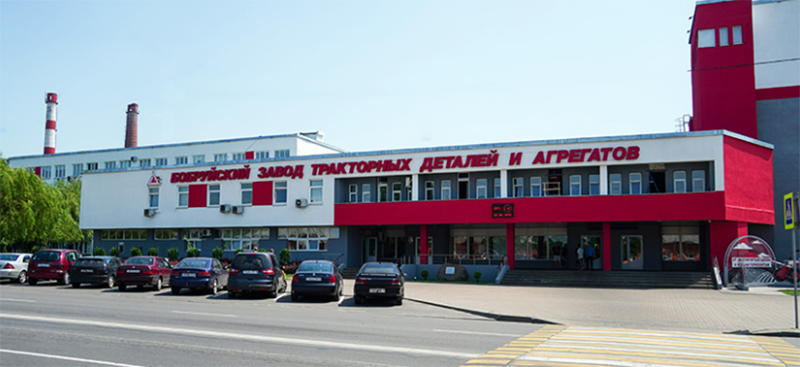 Бобруйский завод тракторных деталей и агрегатов обновил модель BELARUS-320.4М - bobrujskij-zavod-traktornyh-detalej-i-agregatov-1