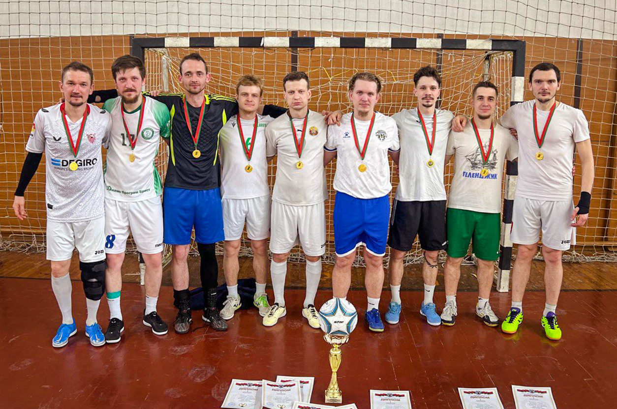 Сборная МТЗ победила в открытом чемпионате Минска по мини-футболу среди инвалидов с нарушением слуха - 0a812lue1gts2vsxq3ltqd2ohki4574j