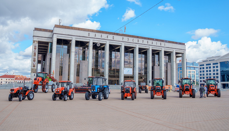 «МТЗ-ХОЛДИНГ» представит технику на Октябрьской площади в Минске - dw1z0v9pcjbmjo0zcay918r0qubw1wuf